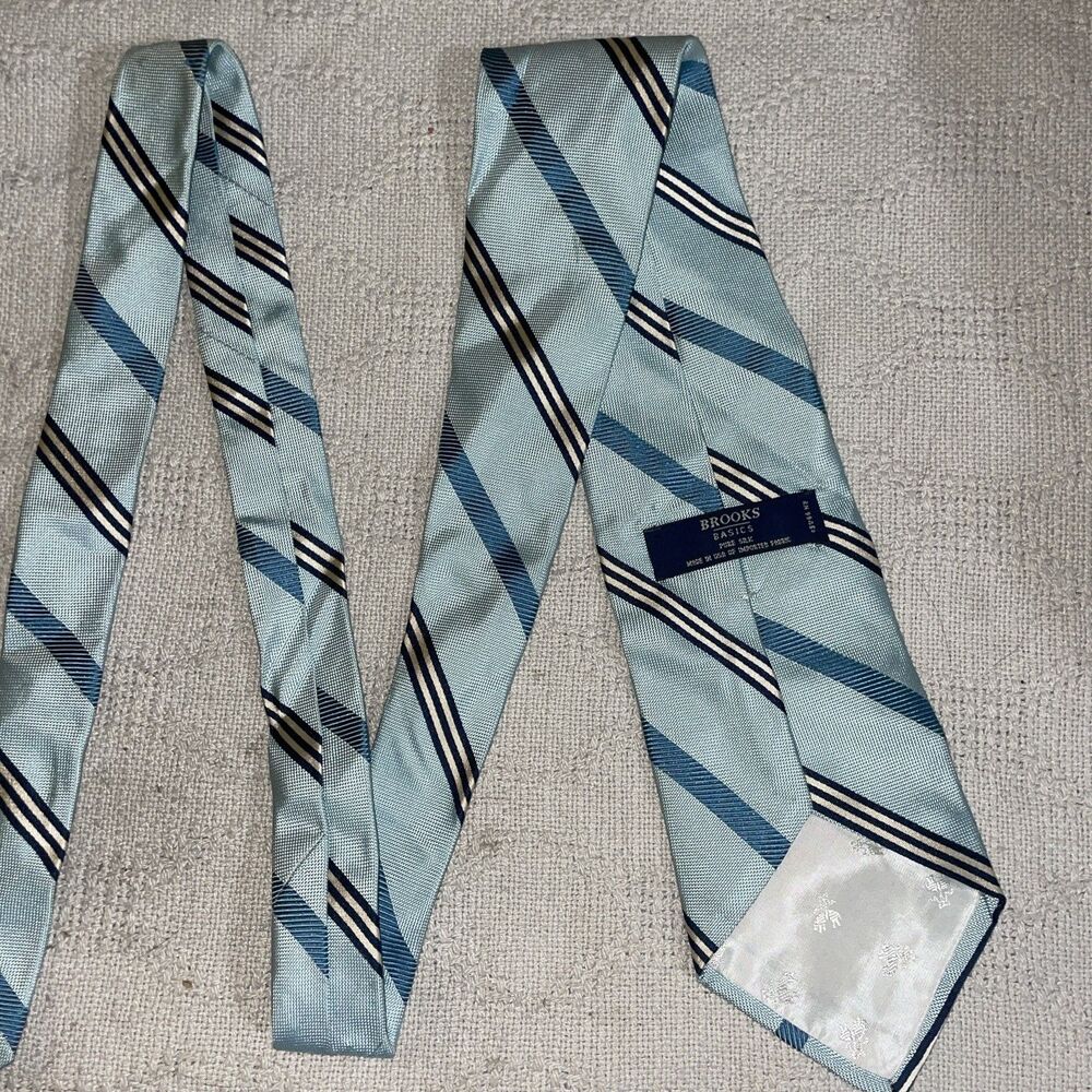 Brooks Basics Mens Dress Tie Size 56” 3.75” Blue Repp Silk Business Formal - Picture 10 of 12